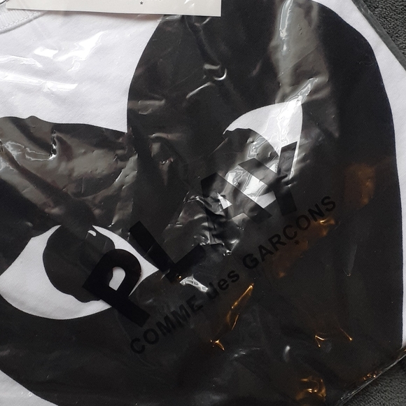 Cdg - Picture 3 of 3